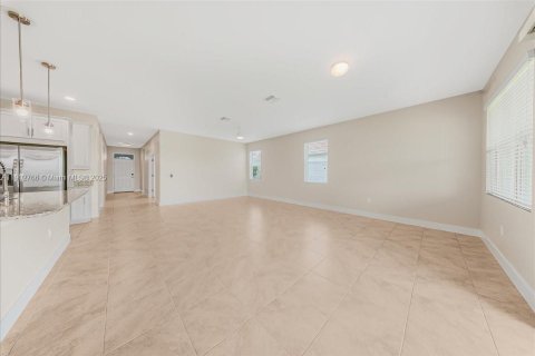Villa ou maison à vendre à Fort Myers, Floride: 2 chambres, 168.71 m2 № 1953107 - photo 13