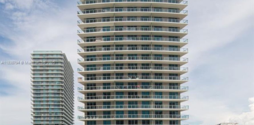 Condominio en Miami, Florida, 1 dormitorio № 1830952
