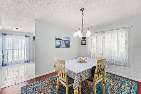 Villa ou maison à vendre à New Port Richey, Floride: 2 chambres, 124.67 m2 № 2396148 - photo 8