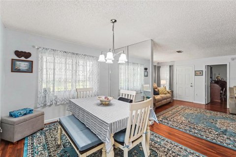 Villa ou maison à vendre à New Port Richey, Floride: 2 chambres, 124.67 m2 № 2396148 - photo 7