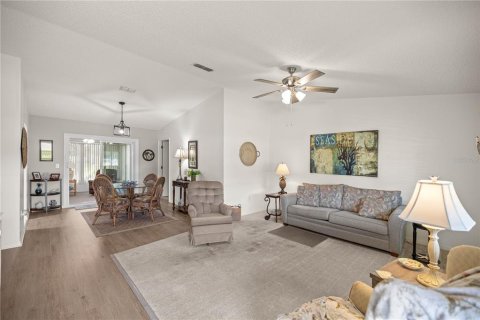 House in Summerfield, Florida 2 bedrooms, 106.28 sq.m. № 1904047 - photo 8
