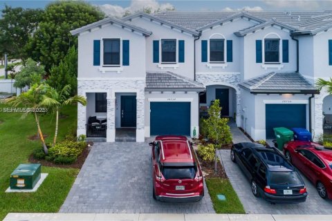 Снять в аренду таунхаус в Хомстед, Флорида 3 спальни, 169.73м2, № 1988698 - фото 11