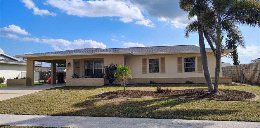 Casa en North Port, Florida 3 dormitorios, 144 m2 № 1613715