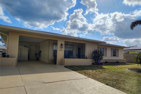 Casa en venta en North Port, Florida, 3 dormitorios, 144 m2 № 1613715 - foto 2