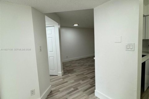 Condominio en venta en Coral Springs, Florida, 2 dormitorios, 96.99 m2 № 1996501 - foto 9