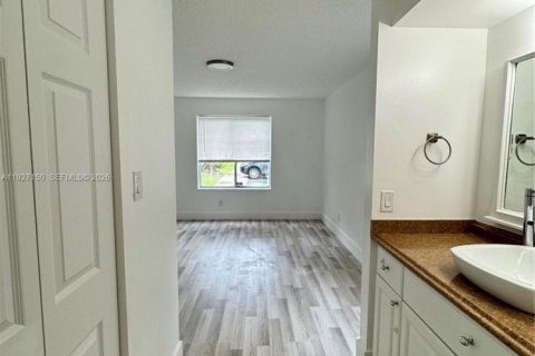 Condominio en venta en Coral Springs, Florida, 2 dormitorios, 96.99 m2 № 1996501 - foto 12