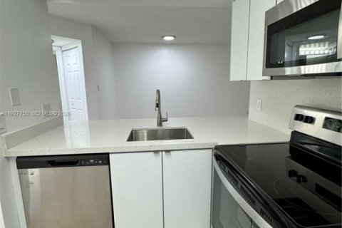 Condominio en venta en Coral Springs, Florida, 2 dormitorios, 96.99 m2 № 1996501 - foto 4