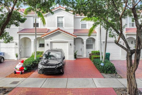 Townhouse in Miami, Florida 3 bedrooms, 161.93 sq.m. № 2037859 - photo 9