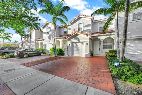 Townhouse in Miami, Florida 3 bedrooms, 161.93 sq.m. № 2037859 - photo 8