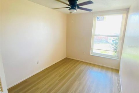 Condominio en alquiler en Holiday, Florida, 2 dormitorios, 76.64 m2 № 1866077 - foto 8