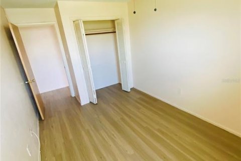 Condominio en alquiler en Holiday, Florida, 2 dormitorios, 76.64 m2 № 1866077 - foto 9