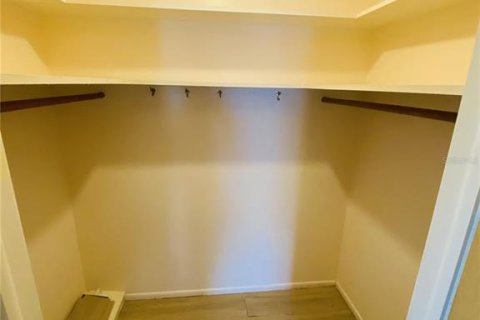 Condominio en alquiler en Holiday, Florida, 2 dormitorios, 76.64 m2 № 1866077 - foto 11