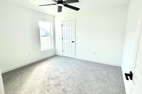 Villa ou maison à vendre à Palm Bay, Floride: 4 chambres, 167.87 m2 № 2089487 - photo 8