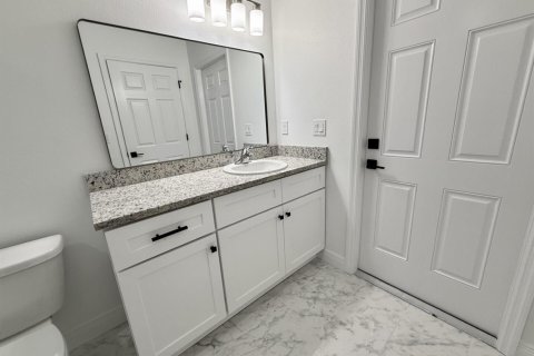 Villa ou maison à vendre à Palm Bay, Floride: 4 chambres, 167.87 m2 № 2089487 - photo 11