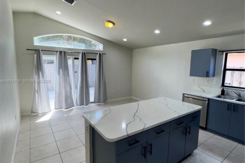 Villa ou maison à louer à Homestead, Floride: 3 chambres, 124.12 m2 № 2046144 - photo 14