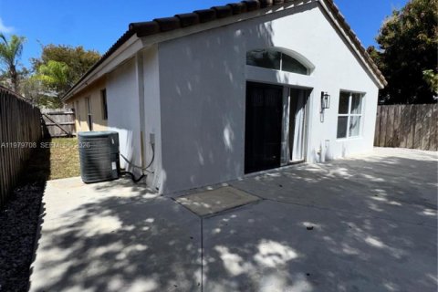 Villa ou maison à louer à Homestead, Floride: 3 chambres, 124.12 m2 № 2046144 - photo 17