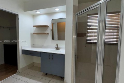 Villa ou maison à louer à Homestead, Floride: 3 chambres, 124.12 m2 № 2046144 - photo 10