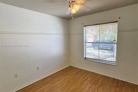 Villa ou maison à louer à Homestead, Floride: 3 chambres, 124.12 m2 № 2046144 - photo 5