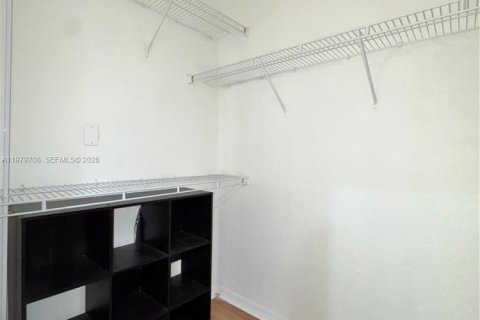 Villa ou maison à louer à Homestead, Floride: 3 chambres, 124.12 m2 № 2046144 - photo 11