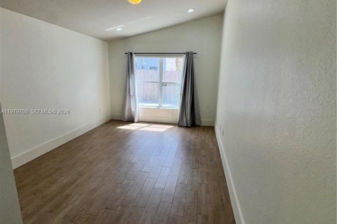 Villa ou maison à louer à Homestead, Floride: 3 chambres, 124.12 m2 № 2046144 - photo 7