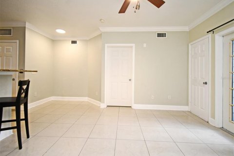Condo in Orlando, Florida, 1 bedroom  № 1526544 - photo 11