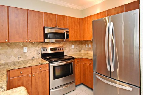 Condo in Orlando, Florida, 1 bedroom  № 1526544 - photo 2