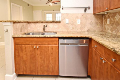 Condo in Orlando, Florida, 1 bedroom  № 1526544 - photo 6