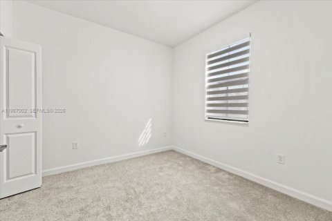 Снять в аренду таунхаус в Хомстед, Флорида 3 спальни, 133.97м2, № 2028417 - фото 28