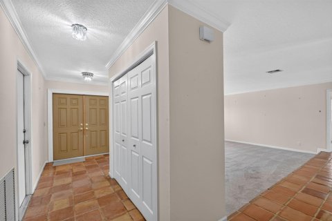 House in Boynton Beach, Florida 3 bedrooms, 209.4 sq.m. № 2243428 - photo 5