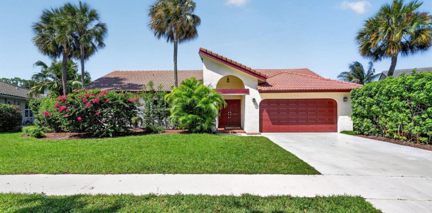 House in Boynton Beach, Florida 3 bedrooms, 209.4 sq.m. № 2243428