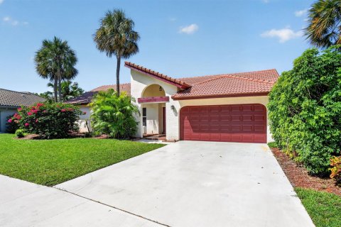 House in Boynton Beach, Florida 3 bedrooms, 209.4 sq.m. № 2243428 - photo 3