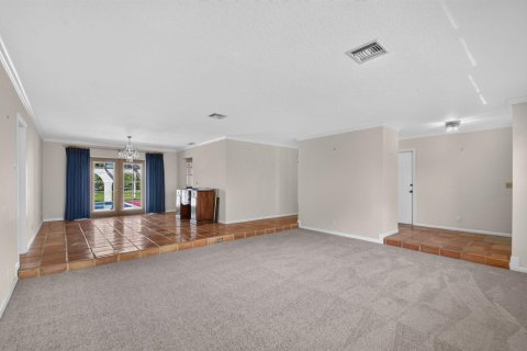 House in Boynton Beach, Florida 3 bedrooms, 209.4 sq.m. № 2243428 - photo 10