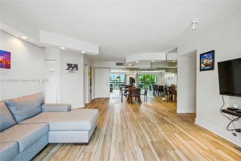 Condominio en venta en Aventura, Florida, 3 dormitorios, 142.7 m2 № 1878866 - foto 8