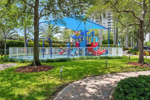 Condominio en venta en Aventura, Florida, 3 dormitorios, 142.7 m2 № 1878866 - foto 25