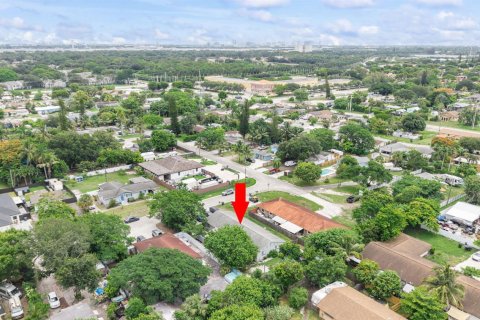 Propiedad comercial en venta en West Palm Beach, Florida, 209.03 m2 № 2270649 - foto 17