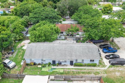 Propiedad comercial en venta en West Palm Beach, Florida, 209.03 m2 № 2270649 - foto 18