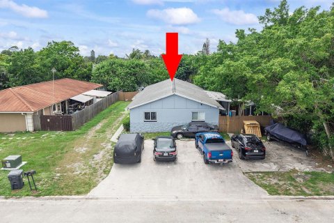 Propiedad comercial en venta en West Palm Beach, Florida, 209.03 m2 № 2270649 - foto 2
