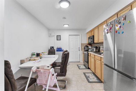 Propiedad comercial en venta en West Palm Beach, Florida, 209.03 m2 № 2270649 - foto 22