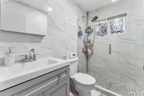 Propiedad comercial en venta en West Palm Beach, Florida, 209.03 m2 № 2270649 - foto 30