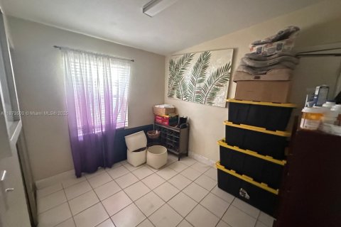 Купить виллу или дом в Опа-Локка, Флорида 2 спальни, 72.84м2, № 1898107 - фото 10