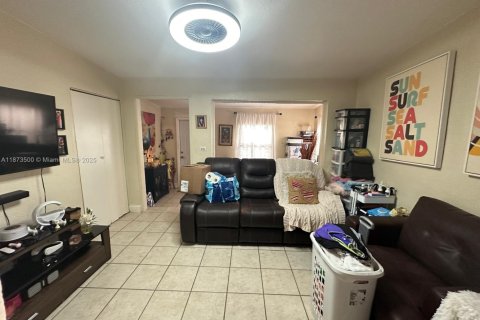 Купить виллу или дом в Опа-Локка, Флорида 2 спальни, 72.84м2, № 1898107 - фото 6