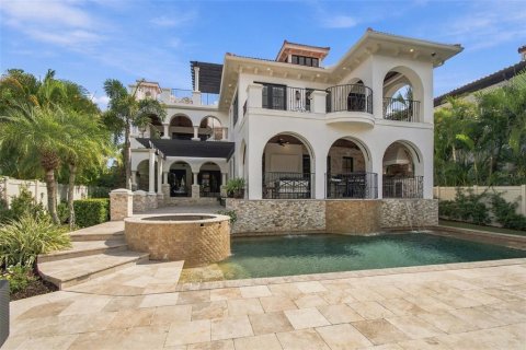 House in Tampa, Florida 5 bedrooms, 727.24 sq.m. № 2396643 - photo 11