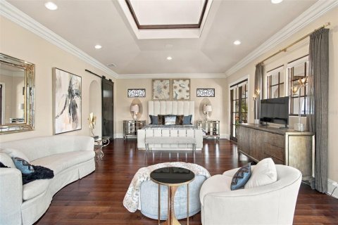 House in Tampa, Florida 5 bedrooms, 727.24 sq.m. № 2396643 - photo 7