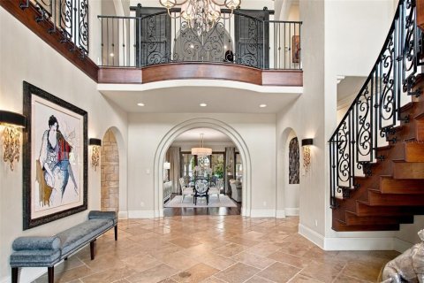 House in Tampa, Florida 5 bedrooms, 727.24 sq.m. № 2396643 - photo 4