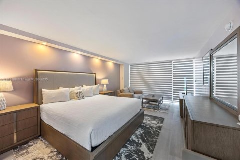 Copropriété à vendre à Hallandale Beach, Floride: 2 chambres, 135.17 m2 № 1978537 - photo 11