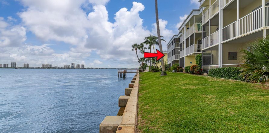 Condo in North Palm Beach, Florida, 2 bedrooms  № 2184700
