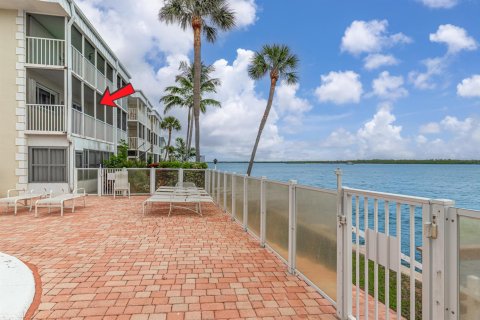Condo in North Palm Beach, Florida, 2 bedrooms  № 2184700 - photo 8