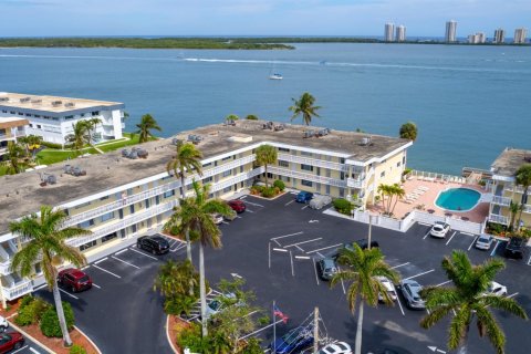 Condo in North Palm Beach, Florida, 2 bedrooms  № 2184700 - photo 4