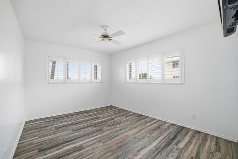 Condo in North Palm Beach, Florida, 2 bedrooms  № 2184700 - photo 29