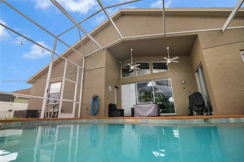Villa ou maison à louer à Tampa, Floride: 4 chambres № 1877586 - photo 26